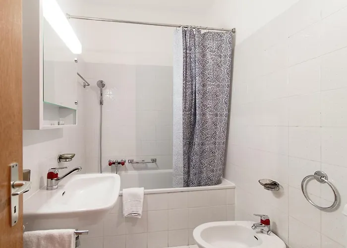 Maraini 17 By Quokka 360 - Panoramic Flat Near The Station Apartment